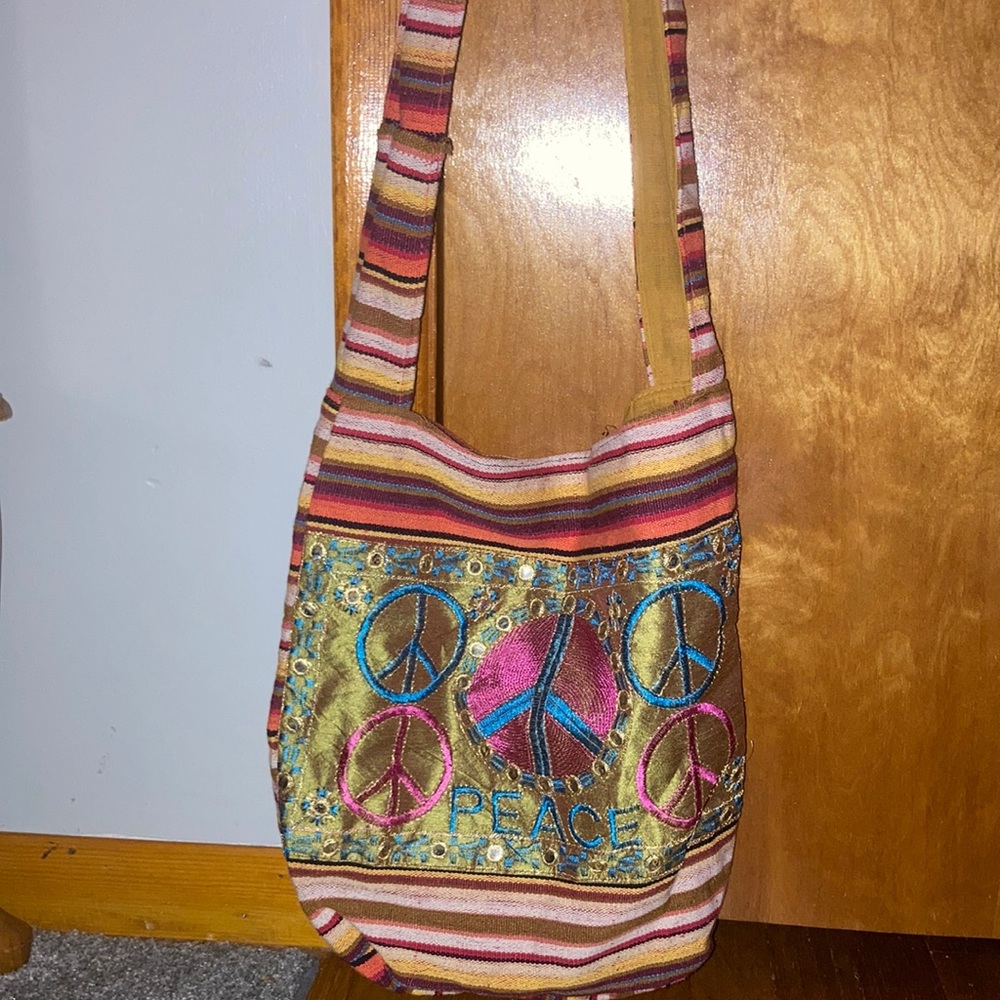 Early 2000s styled peace bag never used super cute and fun!!🔮🌈🌙🦋